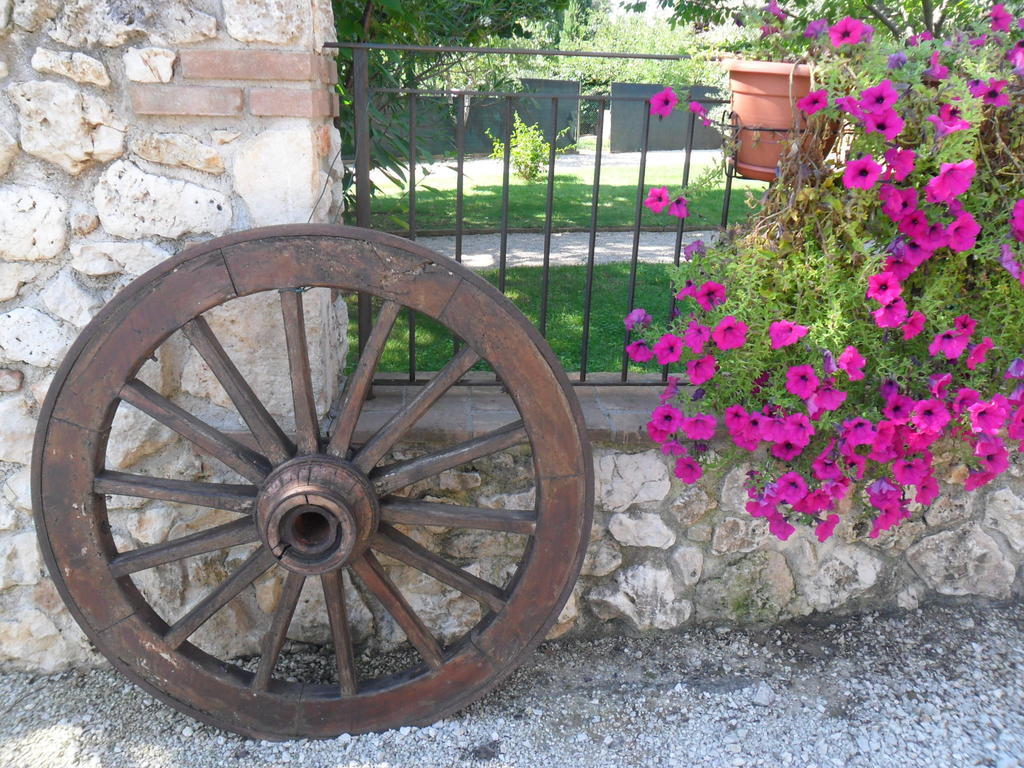 Aparthotel Casale Santa Caterina à Amelia Extérieur photo