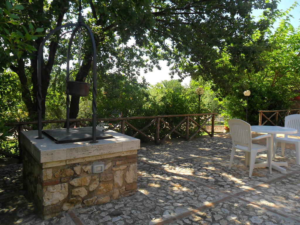 Aparthotel Casale Santa Caterina à Amelia Chambre photo
