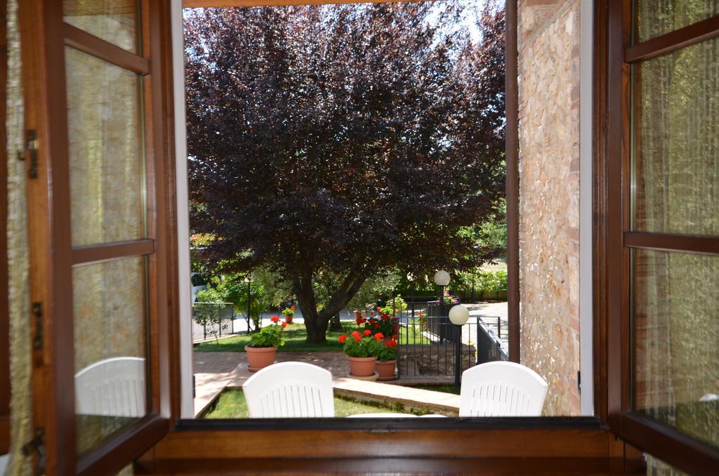 Aparthotel Casale Santa Caterina à Amelia Chambre photo
